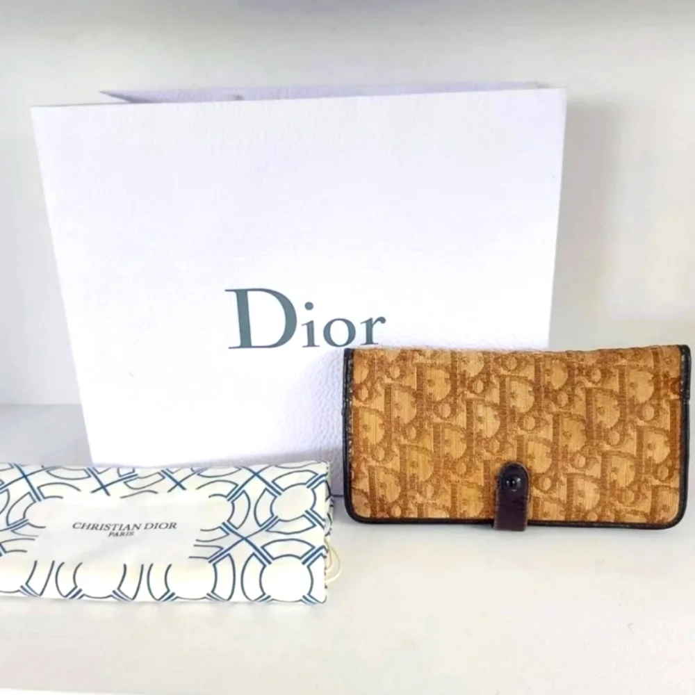 AUTHENTIC CHRISTIAN DIOR VINTAGE ICONIC OBLIQUE WALLET/CLUCH